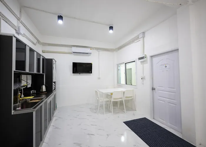 ดอนเมือง 204 Near Don Mueang Airport & Bts Wat Phrasi 公寓